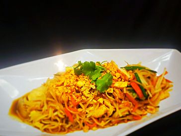 CHICKEN PAD THAI