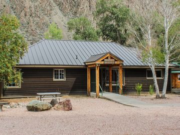 2 bedroom cabin in Marysvale