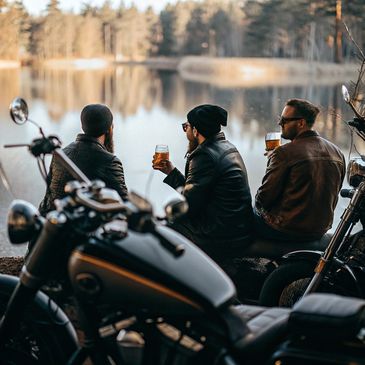 🏍️ Stay at EliKay Estate During Daytona’s Legendary Biker Events
Biker Lodging • Lakefront Tents •