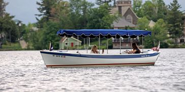 duffy electric boat rentals lake placid new york adirondacks mirror lake family activity