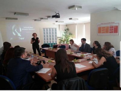 AHU TÜZÜN DEMİRDAMAR KALDER ANKARA ŞUBESİNDE YETKİNLİK BAZLI MÜLAKAT TEKNİKLERİ EĞİTİMİ VERDİ