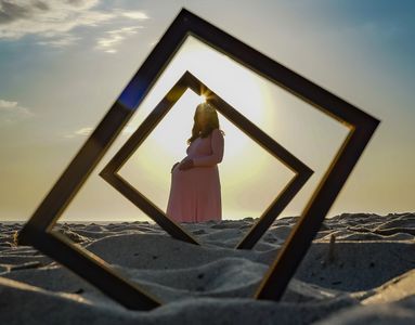 Unique maternity shoot