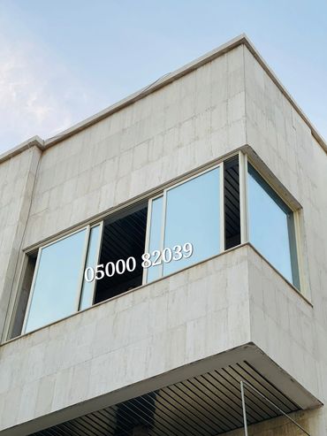 نافذة منزلقة للشرفة