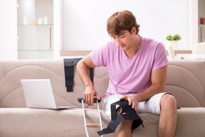 Physical therapy Post-operative rehabilitation. Knee rehab, knee surgery. athlete rehab. Telehealth.