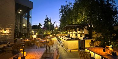 willow restaurant and bar garden