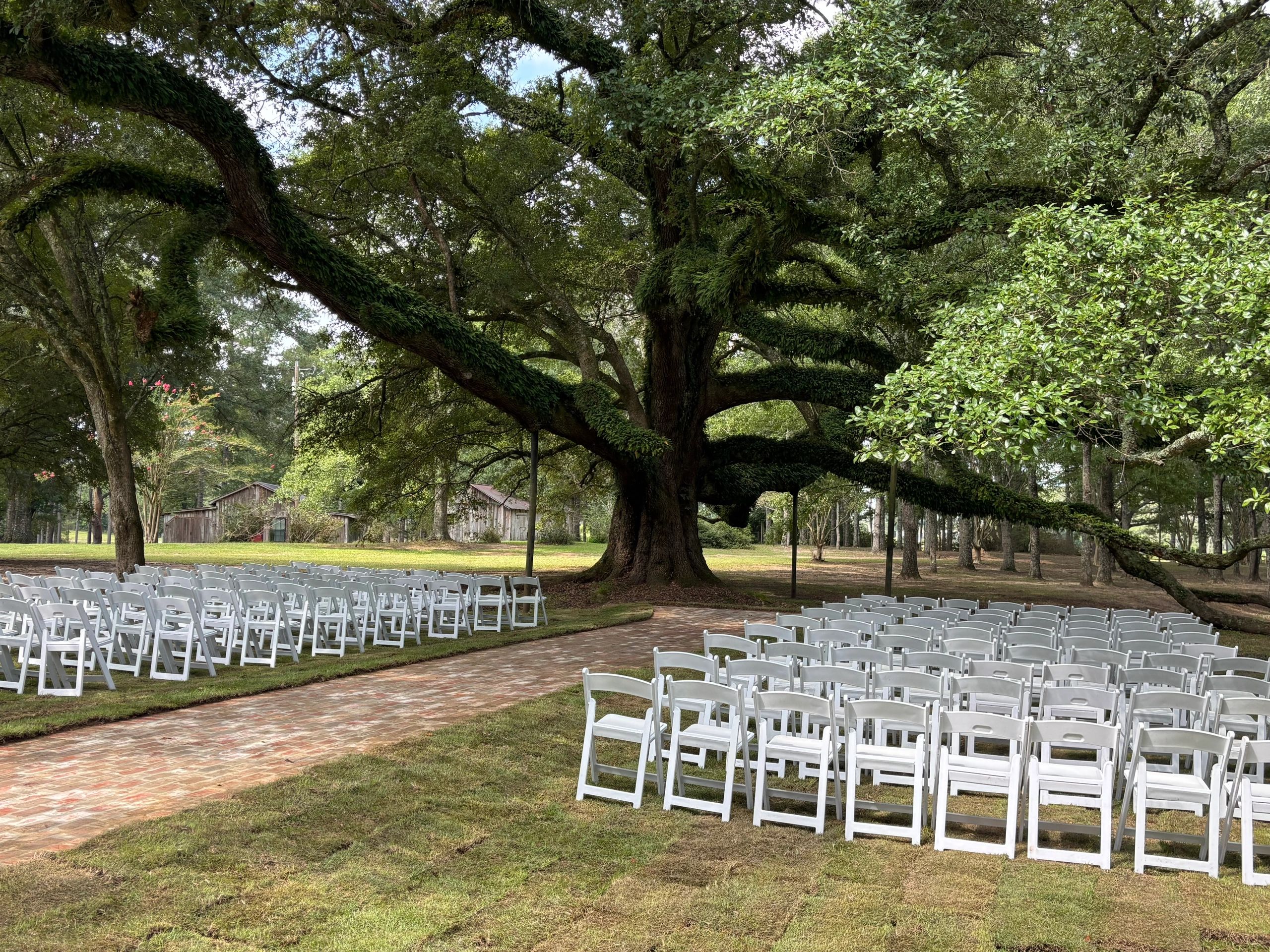 The Oak Barn, Frame Farm | Luxury Barn Wedding Venue in Kent, image size:2560x1920