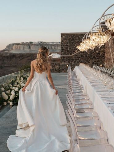 Wedding Venues in Santorini for 2026/2027 !Book Your Persian indian lebanese Pakistani Weddings !