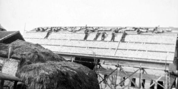 Construction of the original Barn of Linsmeier Brothers 