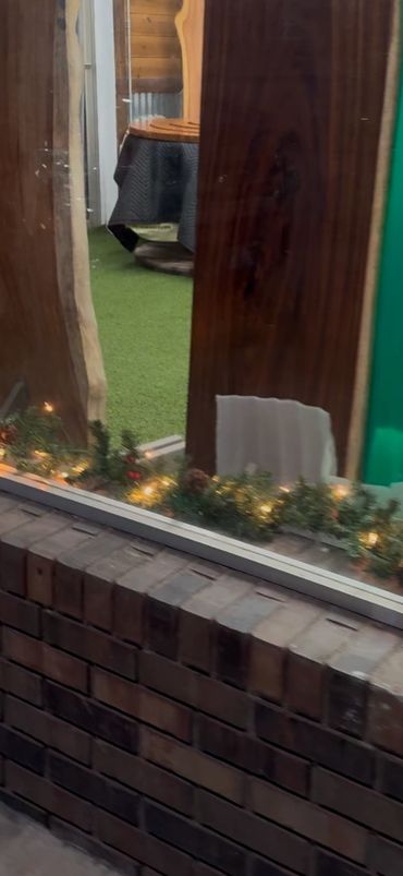 6’ Translucent Green River table