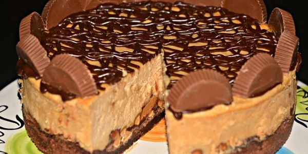 Reese's Peanut Butter Cup Cheesecake