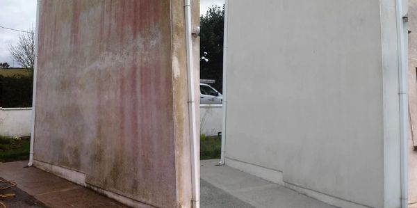 A before and after picture of a house that has been soft washed and is now clean