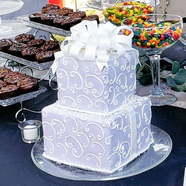 Wedding Cakes Cakes Cut The Cake Phoenix Arizona