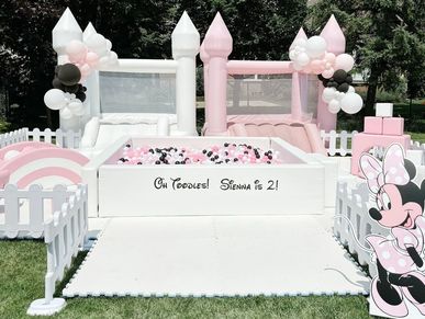 ✨ Style Pop Rentals ✨
Bouncy castles (multiple colours available) 8x8 ball pit, fenced in play zone