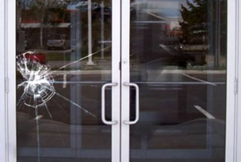 Emergency Glass Repair Bowie MD, Collage Park MD, Bethesda MD, Silver spring MD, Langley Park MD