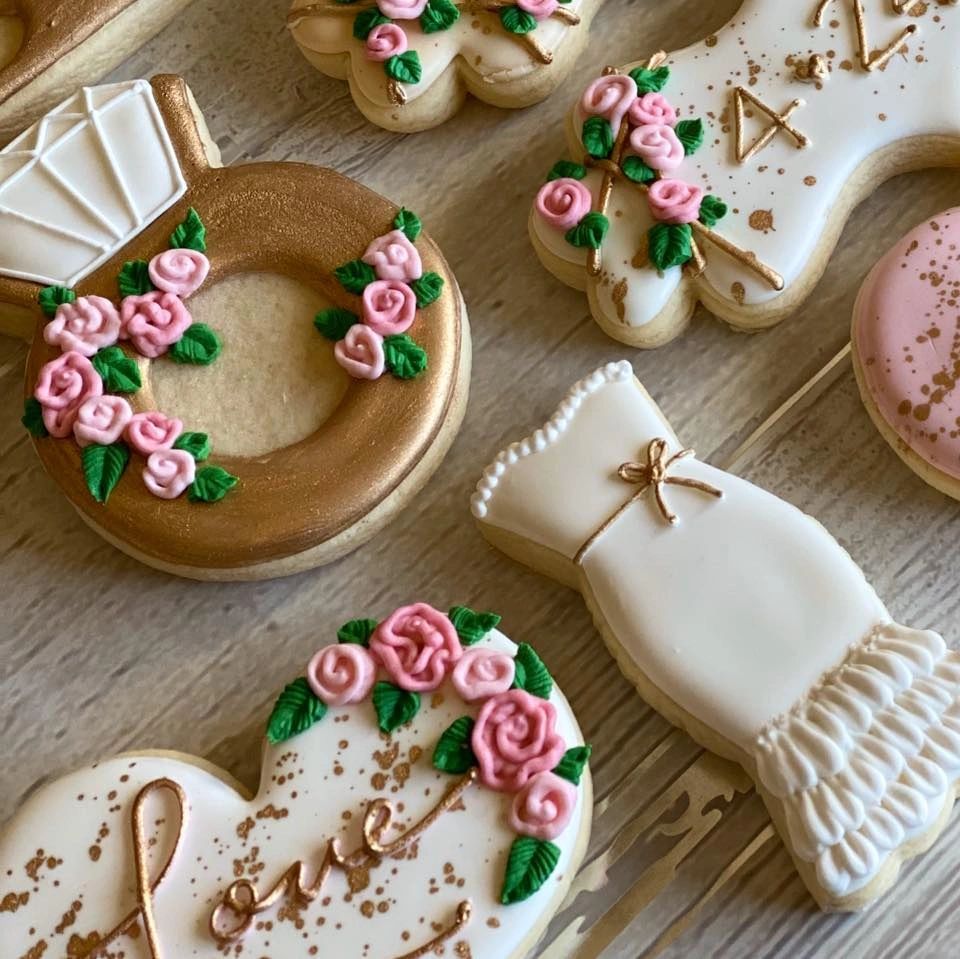 Custom cookies made by Simply Cakes, Windsor, CO.
Photo Credit: Simply Cakes