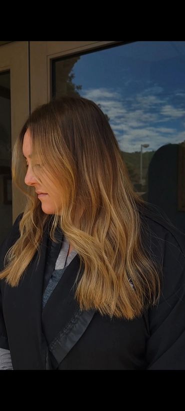 I row of handtied extensions for thickness. If you dream of thick hair, 1 row is all you need