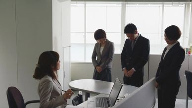 在每個團隊裡,總有一些人沒有違規,卻讓整體節奏變慢,這些現象的背後,往往不只是能力問題,而是壓力。EAP就是這樣一套結構,它讓管理者不再孤軍奮戰,也讓員工的問題有地方被承接