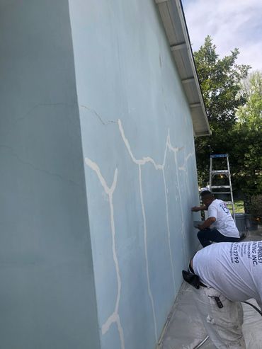stucco repair of a cracked wall