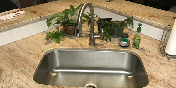 New kitchen faucet and sink