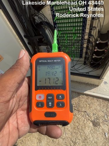 Reading light levels at the fiber cabinet.