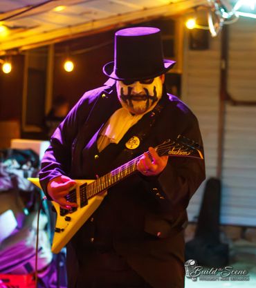 closeup photo grimrock