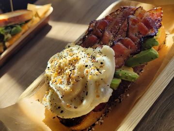 Brunch, Breakfast, The bridgewater cafe, cafe in New jersey, empanadas, lobster roll, BAGEL SHOP