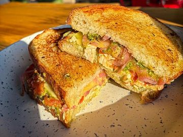 the bridgewater cafe, brunch new jersey breakfast restaurant, breakfast cafe, empanadas, coffee shop