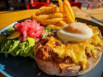 the bridgewater cafe, brunch new jersey lunch restaurant, breakfast cafe, empanadas, coffee shop