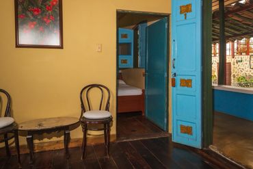 Zona de estar de habitacion familiar