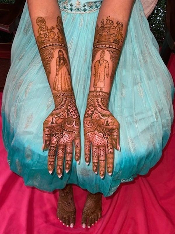 Extravagant full-coverage bridal mehndi by a top henna artist in Southampton, featuring luxurious fl