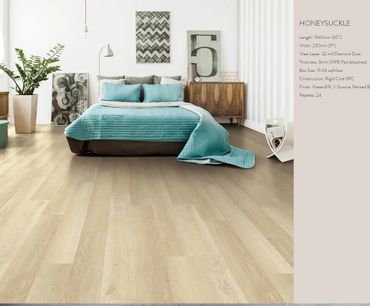 Lux Royal Oaks Honeysuckle 9 in