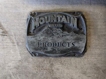 Mountain Brand Ice Plaque