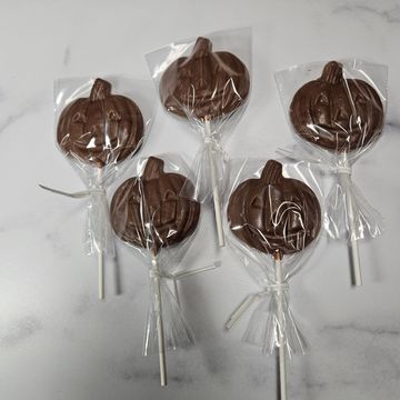 chocolate pumpkin suckers