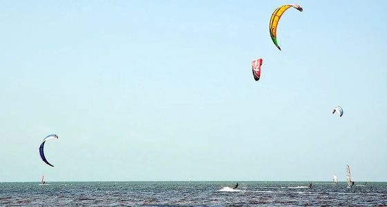 Kiteboarding and Windsurfing Nearby