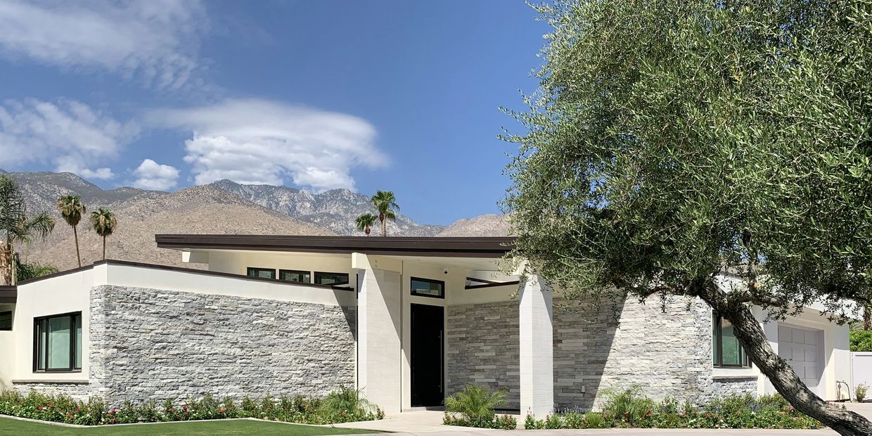 Palm Springs CA mid century / desert modern residence designed by R.L. Osborn Architect.