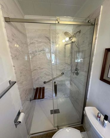 Safe and low maintenance walk-in shower