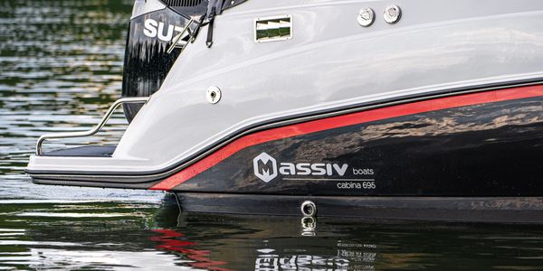 Jacht motorowy Cabin695 wersja spoiler Massiv Boats