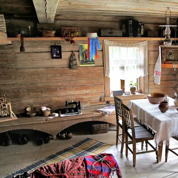 Floating shelving in a cabin.