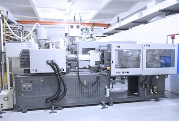 State of the Art Injection Molding Machine