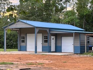Metal garage with workshop 28x30