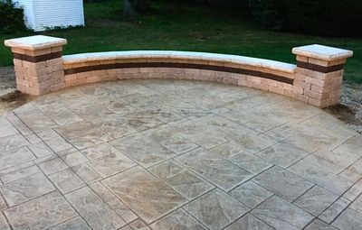 Stamped concrete, seatwall, columns, Outdoor living space, hardscape contractor, patios