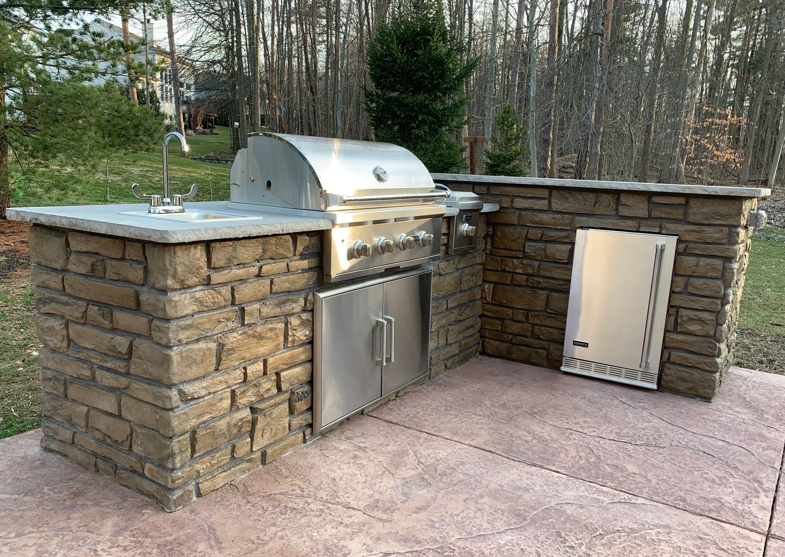 L17S Outdoor Kitchen