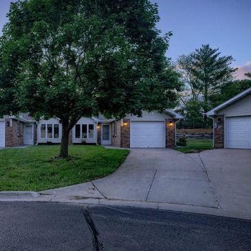 Land Brokers
Nebraska
South Dakota 
Farm For Sale
Ranch For Sale
Land For Sale
Real Estate