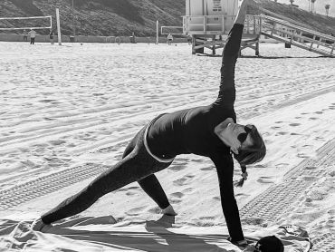 Beach yoga redondo beach dolphins torrance palos verdes keep breathing yoga summer all seasons