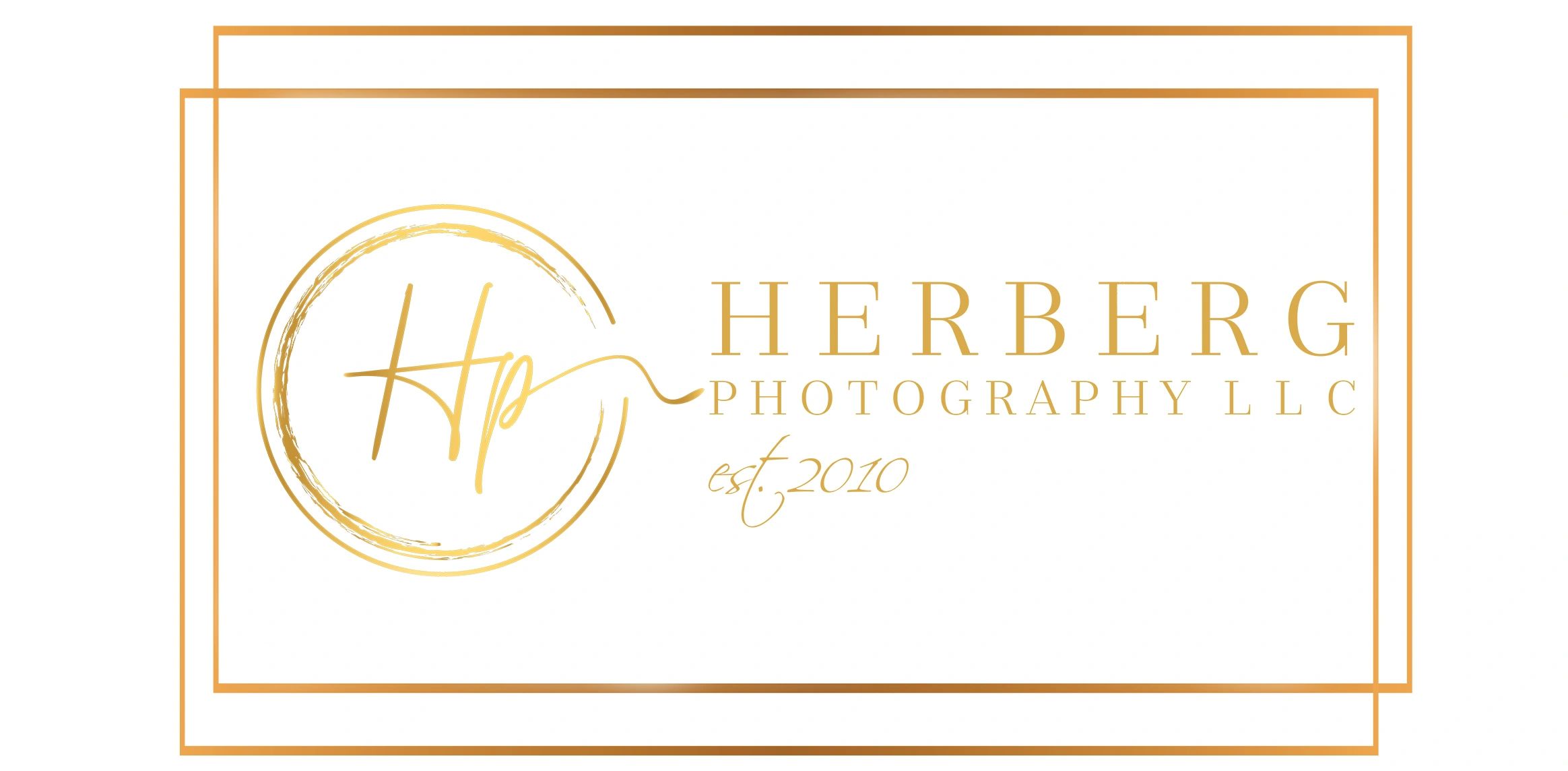 Herberg Photography specializes in newborn photos. 