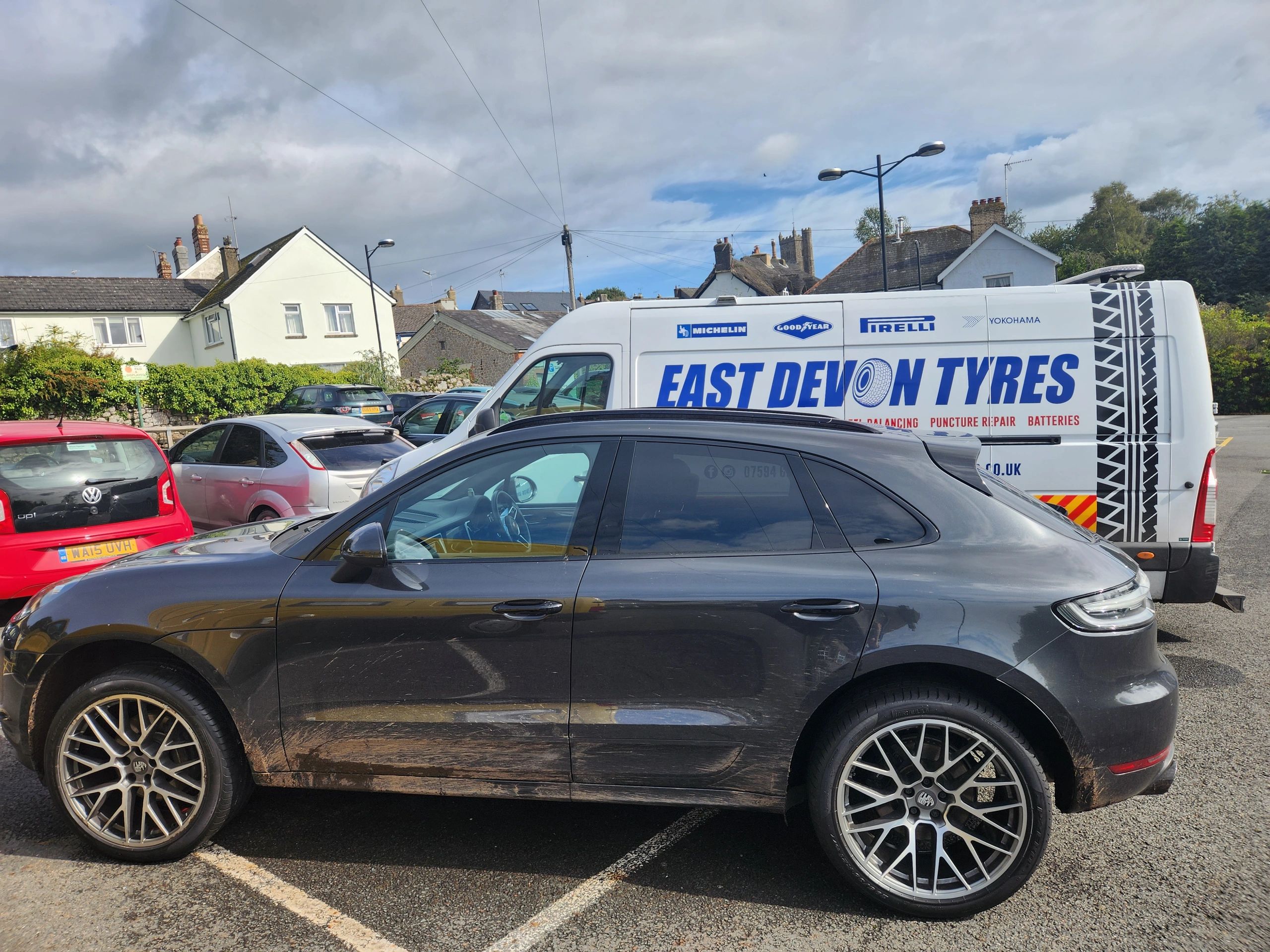 Porshce emergency mobile tyre replacement on dartmoor, devon done by east devon tyres.