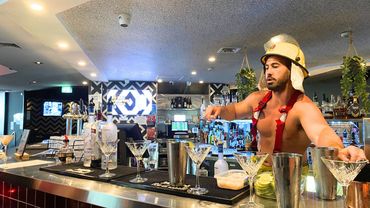 Hens party cocktail experience with expert host