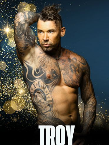 dynamic male stripper for hens nights and ladies events across Sydney, Canberra, Southern Highlands.