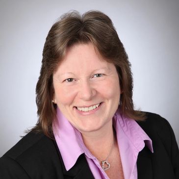 Theresa is an Administrative Assistant at IAG's Toronto head office. Her role includes managing IAG-