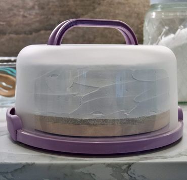 Top Shelf Elements for cakes, purple cake carrier. cake carrier with handle for transportation